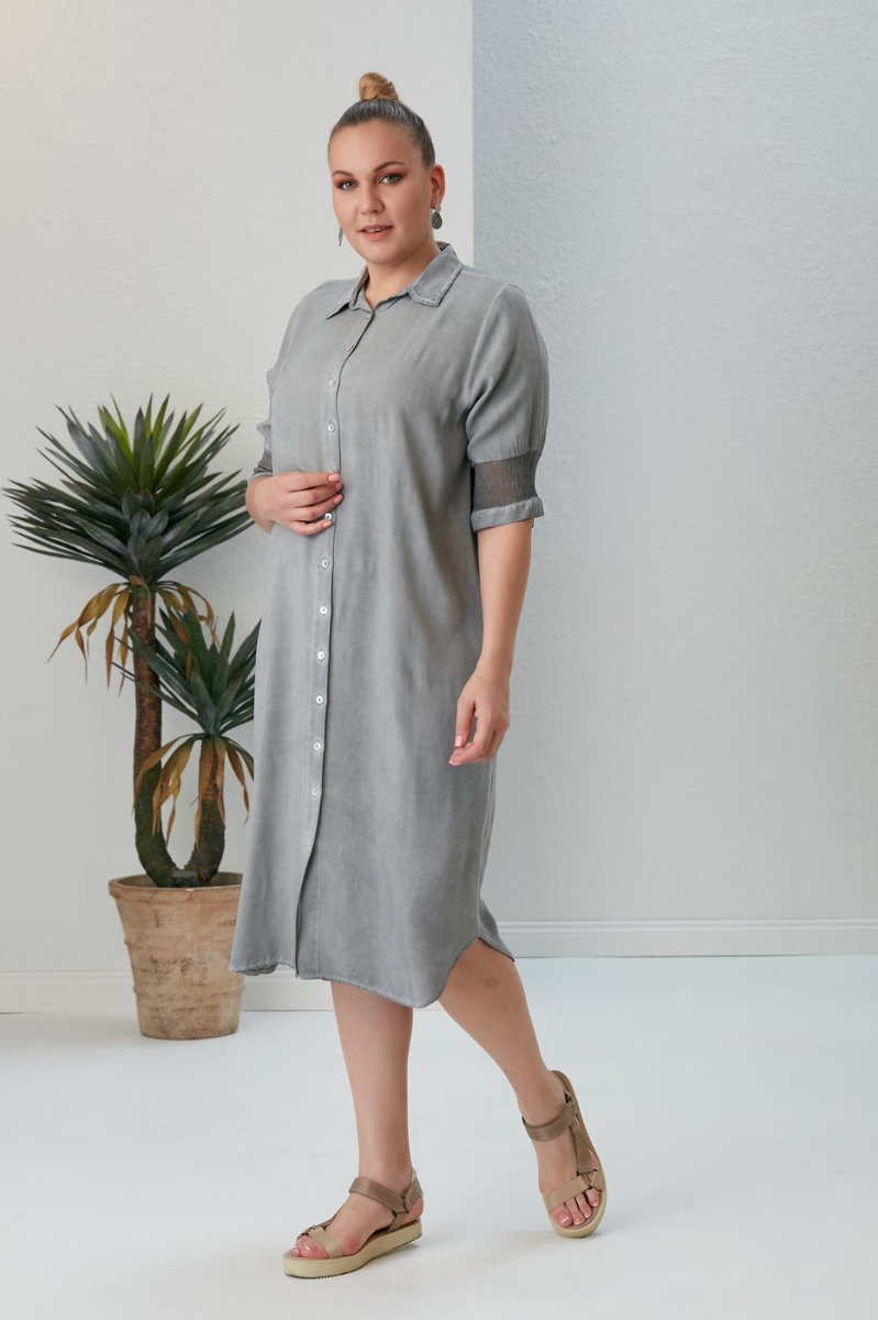 Μίντι φόρεμα με κουμπιά