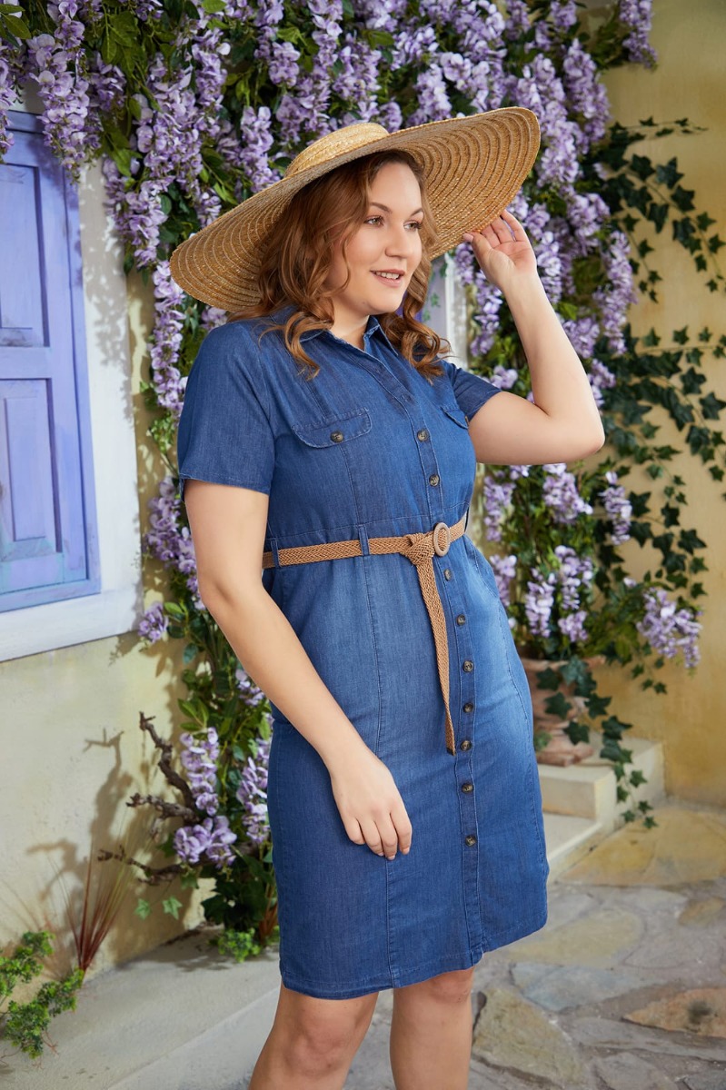 Φόρεμα με γιακά μίντι